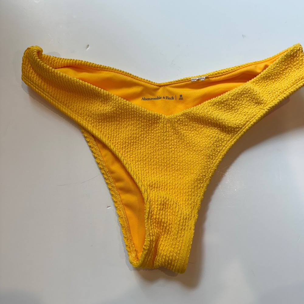 Abercrombie & Fitch Yellow Crinkle Seersucker V-Front High Leg Bikini Bottoms M